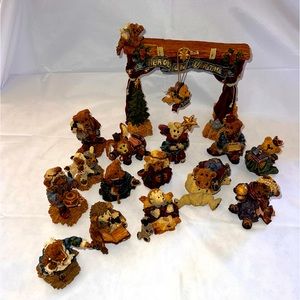 Vintage 1995-1998 Boyd's Bears Nativity Set Resin 17 Pieces